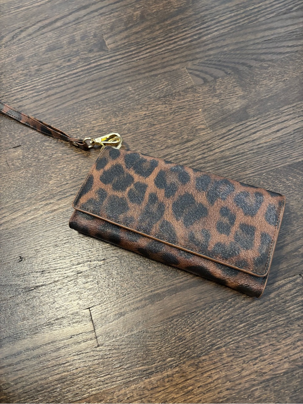 Leopard Print Foldover Wristlet Clutch/Wallet - Brown/Black